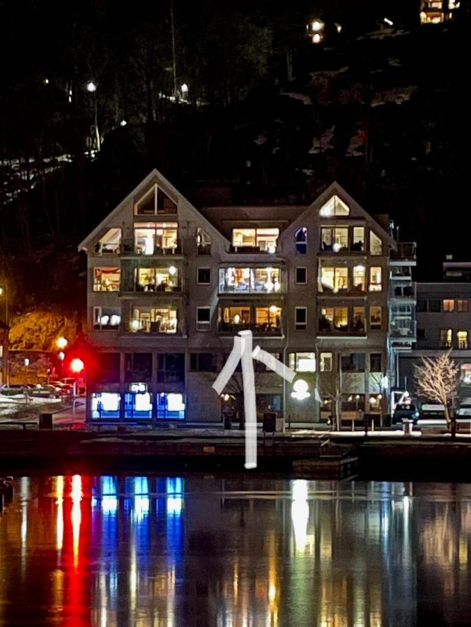 Holmestrand, Leilighet Pa Bryggekanten Esterno foto